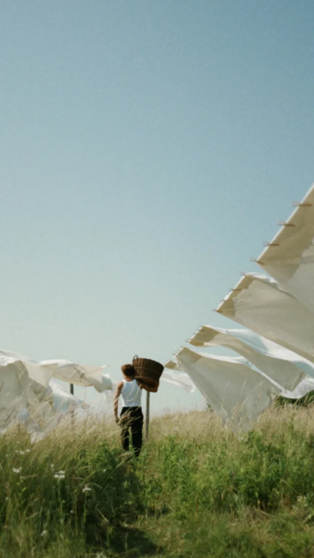 It was an honour to have our brilliant Movement Director @vickileung32 bring her artistry to this campaign✨

Jacquemus x Veuve Clicquot 🍾 @veuveclicquot

🌟 Team: @jacquemus @jonas_lindstroem @josephinebungener @antoine_monnet94

📢 Cast: @pkuooo @guillaumebabouin @stephanie_cavalli @jaimeegong @filiproseen Alexi Sofia and Volana

••

#jacquemus #veuveclicquot #movementdirector #onset #champagne #ajkagency