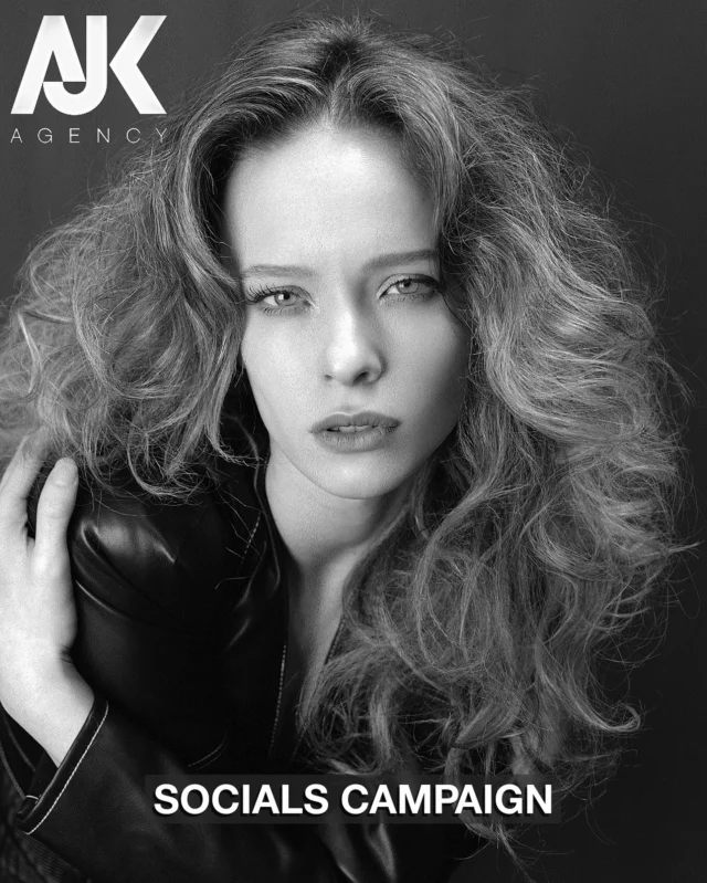 Our beautiful ballerina @elisaablasi is shooting a socials campaign today in London. 🩰 

.
.
.
.
.
.

#Ballerina #Beautiful #SocialCampaign #Dancer #TalentAgency